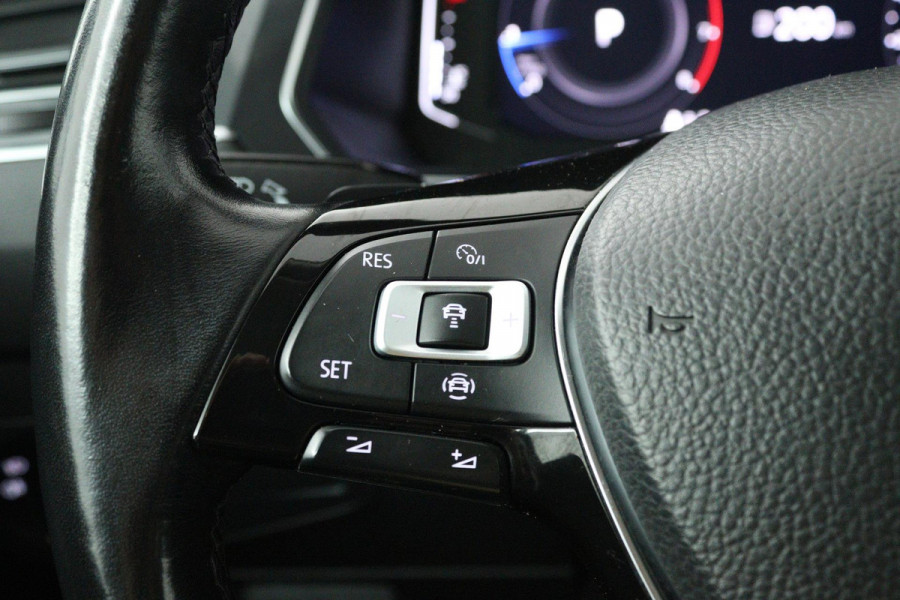 Volkswagen Tiguan Allspace 1.5 TSI Comfortline Business 7p. (PANORAMADAK, DIGITALE COCKPIT, CAMERA, AUTOMAAT)