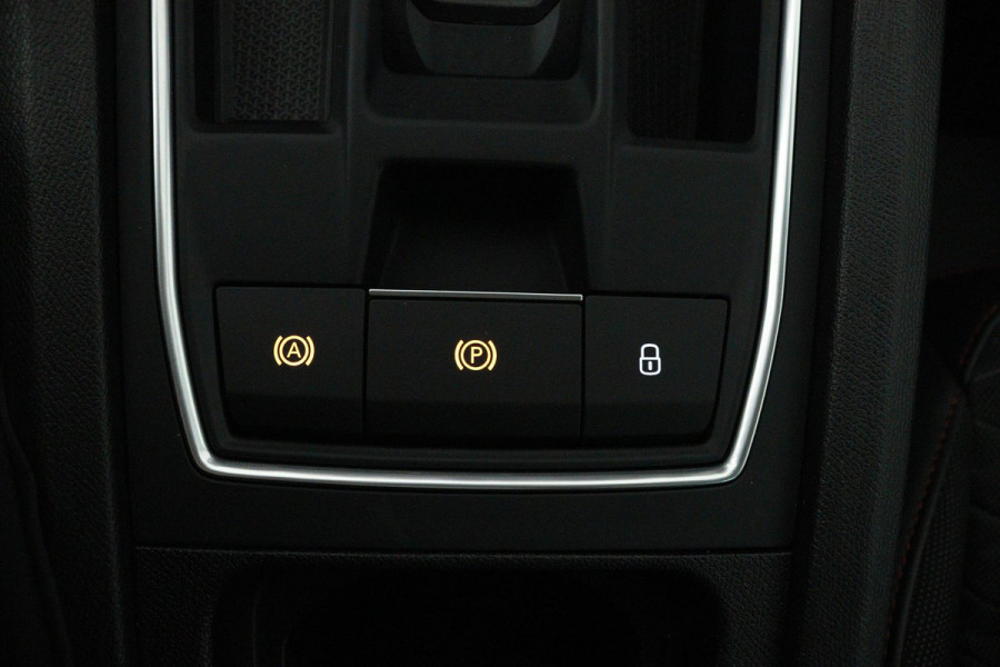 Seat Leon 1.0 eTSI FR Business Intense (PANORAMADAK, TREKHAAK, SFEERVERLICHTING, CAMERA, CARPLAY. CRUISE CONTROL ADAPTIEF)