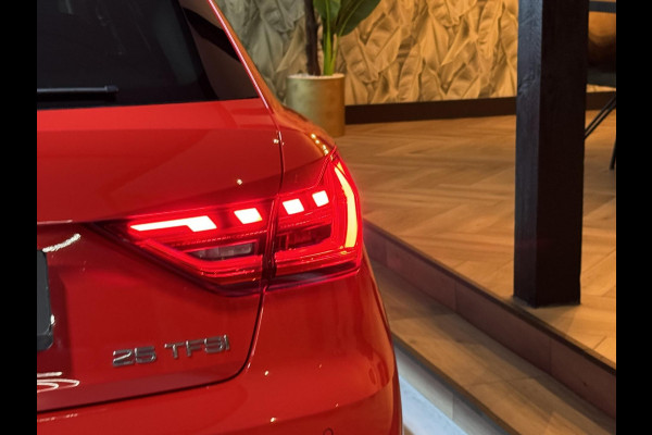 Audi A1 Sportback 25 TFSI Pro Line Garantie Carplay StoelVW Led Cruise Clima Navi Dab PDC Keyless Rijklaar Audi A1 Sportback 25 TFSI Pro Line Garantie Carplay StoelVW Led Cruise Clima Navi Dab PDC Keyless Rijklaar