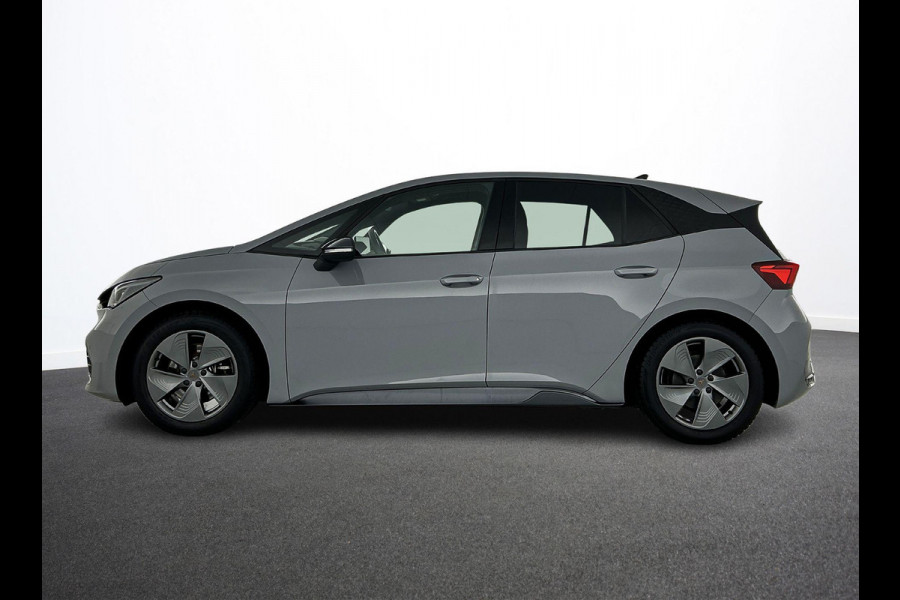 CUPRA Born Business 62 kWh Auto. Navigatie Apple Carplay/ Android Auto Camera Parkeersensoren Adaptive Cruise Control Stoel- en stuurverwarming Full Led Climate Control Lichtmetalen velgen