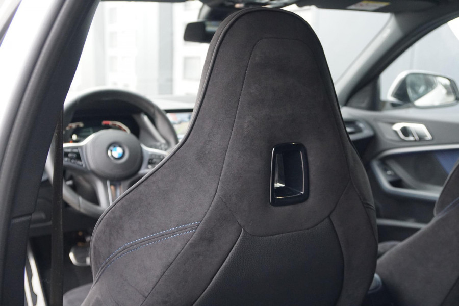 BMW 1-serie 118i M-Sport Plus + KUIPSTOELEN / CAMERA / SFEERVERLICHTING BMW 1-serie 118i M-Sport Plus + KUIPSTOELEN / CAMERA / SFEERVERLICHTING
