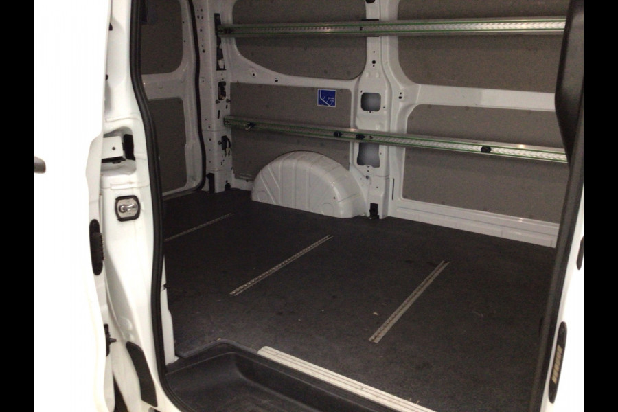 Ford Transit Custom 320 2.0 136 pk TDCI L1H1 Trend Fab.Gar. tot 09-2028 Adaptive Cruise Control, Navigatie, Camera, PDC V+A Ford Transit Custom 320 2.0 136 pk TDCI L1H1 Trend Fab.Gar. tot 09-2028 Adaptive Cruise Control, Navigatie, Camera, PDC V+A