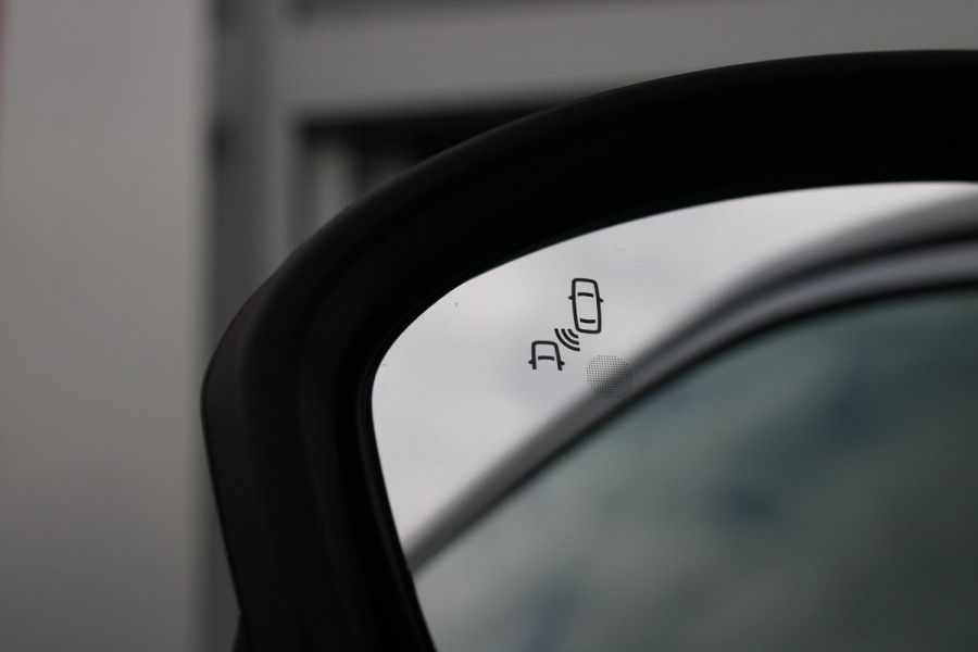 Renault 5 150PK COMFORT RANGE ROLAND-GARROS 52 kWh | NAVIGATIE SYSTEEM MET GOOGLE INTERGRATIE | HARMAN KARDON PREMIUM AUDIO | FULL LED KOPLAMPEN MET MICRO-OPTICS EN FRANSE VLAG | 10"R-LINK MULTIMEDIA | 18"GRONO LICHTMETALEN VELGEN | TWO-TONE CAROSSERIE KLEUR I.C.M. WARM TITANIUM DAKLIJSTEN | ELEKTRISCH VERWARMDE VOOR STOELEN / STUUR | BESTUURDERSSTOEL MET ELEKTRISCH VERSTELBARE LENDESTEUN | AUTOMATISCH INPARKEREN | FLANK GUARD PROTECTION | ADAPTIEVE CRUISE CONTROL MET STOP & GO | ACHTERUITRIJCAMERA | PRIVATIE GLASS | SFEERVERLICHTING IN DIVERSE KLEUREN |