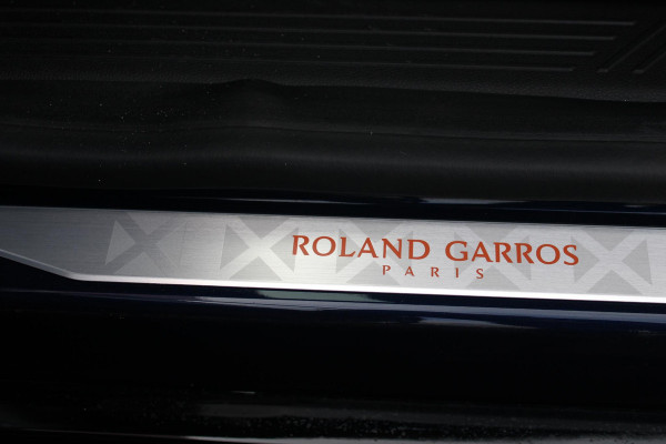 Renault 5 150PK COMFORT RANGE ROLAND-GARROS 52 kWh | NAVIGATIE SYSTEEM MET GOOGLE INTERGRATIE | HARMAN KARDON PREMIUM AUDIO | FULL LED KOPLAMPEN MET MICRO-OPTICS EN FRANSE VLAG | 10"R-LINK MULTIMEDIA | 18"GRONO LICHTMETALEN VELGEN | TWO-TONE CAROSSERIE KLEUR I.C.M. WARM TITANIUM DAKLIJSTEN | ELEKTRISCH VERWARMDE VOOR STOELEN / STUUR | BESTUURDERSSTOEL MET ELEKTRISCH VERSTELBARE LENDESTEUN | AUTOMATISCH INPARKEREN | FLANK GUARD PROTECTION | ADAPTIEVE CRUISE CONTROL MET STOP & GO | ACHTERUITRIJCAMERA | PRIVATIE GLASS | SFEERVERLICHTING IN DIVERSE KLEUREN |