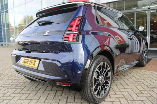 Renault 5 150PK COMFORT RANGE ROLAND-GARROS 52 kWh | NAVIGATIE SYSTEEM MET GOOGLE INTERGRATIE | HARMAN KARDON PREMIUM AUDIO | FULL LED KOPLAMPEN MET MICRO-OPTICS EN FRANSE VLAG | 10"R-LINK MULTIMEDIA | 18"GRONO LICHTMETALEN VELGEN | TWO-TONE CAROSSERIE KLEUR I.C.M. WARM TITANIUM DAKLIJSTEN | ELEKTRISCH VERWARMDE VOOR STOELEN / STUUR | BESTUURDERSSTOEL MET ELEKTRISCH VERSTELBARE LENDESTEUN | AUTOMATISCH INPARKEREN | FLANK GUARD PROTECTION | ADAPTIEVE CRUISE CONTROL MET STOP & GO | ACHTERUITRIJCAMERA | PRIVATIE GLASS | SFEERVERLICHTING IN DIVERSE KLEUREN |