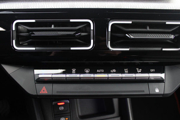 Renault 5 150PK COMFORT RANGE ROLAND-GARROS 52 kWh | NAVIGATIE SYSTEEM MET GOOGLE INTERGRATIE | HARMAN KARDON PREMIUM AUDIO | FULL LED KOPLAMPEN MET MICRO-OPTICS EN FRANSE VLAG | 10"R-LINK MULTIMEDIA | 18"GRONO LICHTMETALEN VELGEN | TWO-TONE CAROSSERIE KLEUR I.C.M. WARM TITANIUM DAKLIJSTEN | ELEKTRISCH VERWARMDE VOOR STOELEN / STUUR | BESTUURDERSSTOEL MET ELEKTRISCH VERSTELBARE LENDESTEUN | AUTOMATISCH INPARKEREN | FLANK GUARD PROTECTION | ADAPTIEVE CRUISE CONTROL MET STOP & GO | ACHTERUITRIJCAMERA | PRIVATIE GLASS | SFEERVERLICHTING IN DIVERSE KLEUREN |