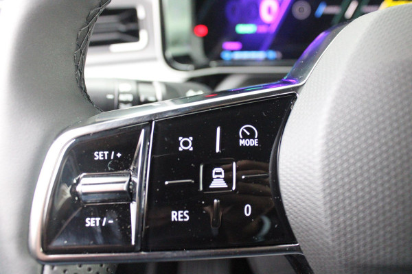 Renault 5 150PK COMFORT RANGE ROLAND-GARROS 52 kWh | NAVIGATIE SYSTEEM MET GOOGLE INTERGRATIE | HARMAN KARDON PREMIUM AUDIO | FULL LED KOPLAMPEN MET MICRO-OPTICS EN FRANSE VLAG | 10"R-LINK MULTIMEDIA | 18"GRONO LICHTMETALEN VELGEN | TWO-TONE CAROSSERIE KLEUR I.C.M. WARM TITANIUM DAKLIJSTEN | ELEKTRISCH VERWARMDE VOOR STOELEN / STUUR | BESTUURDERSSTOEL MET ELEKTRISCH VERSTELBARE LENDESTEUN | AUTOMATISCH INPARKEREN | FLANK GUARD PROTECTION | ADAPTIEVE CRUISE CONTROL MET STOP & GO | ACHTERUITRIJCAMERA | PRIVATIE GLASS | SFEERVERLICHTING IN DIVERSE KLEUREN |