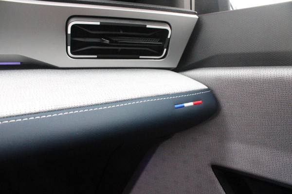 Renault 5 150PK COMFORT RANGE ROLAND-GARROS 52 kWh | NAVIGATIE SYSTEEM MET GOOGLE INTERGRATIE | HARMAN KARDON PREMIUM AUDIO | FULL LED KOPLAMPEN MET MICRO-OPTICS EN FRANSE VLAG | 10"R-LINK MULTIMEDIA | 18"GRONO LICHTMETALEN VELGEN | TWO-TONE CAROSSERIE KLEUR I.C.M. WARM TITANIUM DAKLIJSTEN | ELEKTRISCH VERWARMDE VOOR STOELEN / STUUR | BESTUURDERSSTOEL MET ELEKTRISCH VERSTELBARE LENDESTEUN | AUTOMATISCH INPARKEREN | FLANK GUARD PROTECTION | ADAPTIEVE CRUISE CONTROL MET STOP & GO | ACHTERUITRIJCAMERA | PRIVATIE GLASS | SFEERVERLICHTING IN DIVERSE KLEUREN |