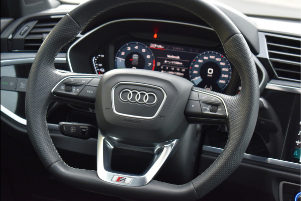 Audi Q3 45 TFSI e S-Line 245 Pk Black Ed Navi Leder Trekhaak 20 Inch Audi Q3 45 TFSI e S-Line 245 Pk Black Ed Navi Leder Trekhaak 20 Inch