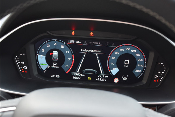 Audi Q3 45 TFSI e S-Line 245 Pk Black Ed Navi Leder Trekhaak 20 Inch Audi Q3 45 TFSI e S-Line 245 Pk Black Ed Navi Leder Trekhaak 20 Inch