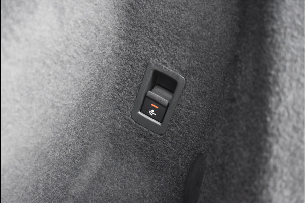 Audi Q3 45 TFSI e S-Line 245 Pk Black Ed Navi Leder Trekhaak 20 Inch Audi Q3 45 TFSI e S-Line 245 Pk Black Ed Navi Leder Trekhaak 20 Inch