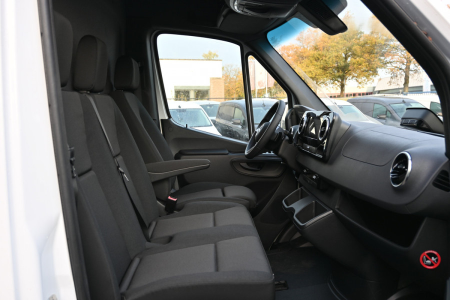 Mercedes-Benz Sprinter 317 CDI L3H2 Pro Smartphone integratie, 270 graden achterdeuren, Etc. Mercedes-Benz Sprinter 317 CDI L3H2 Pro Smartphone integratie, 270 graden achterdeuren, Etc.