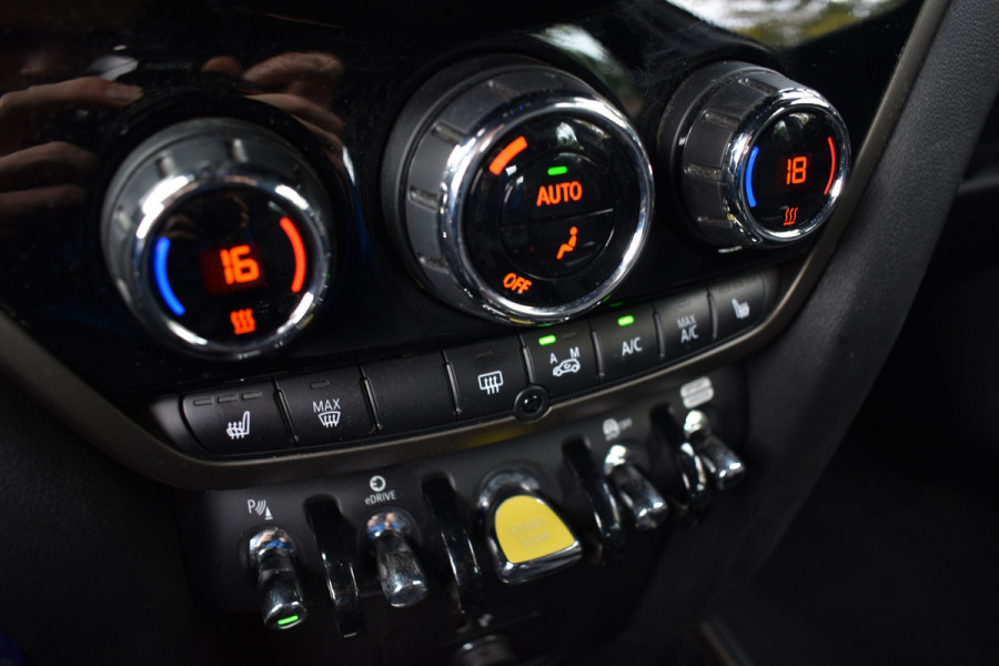 MINI Countryman Cooper S E ALL4 CAMERA/NAVI/LEDER MINI Countryman Cooper S E ALL4 CAMERA/NAVI/LEDER