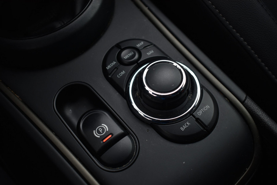 MINI Countryman Cooper S E ALL4 CAMERA/NAVI/LEDER MINI Countryman Cooper S E ALL4 CAMERA/NAVI/LEDER