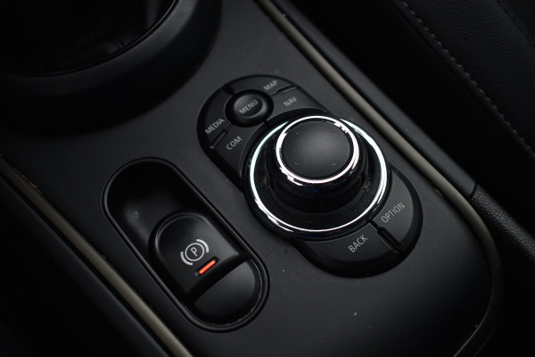 MINI Countryman Cooper S E ALL4 CAMERA/NAVI/LEDER MINI Countryman Cooper S E ALL4 CAMERA/NAVI/LEDER