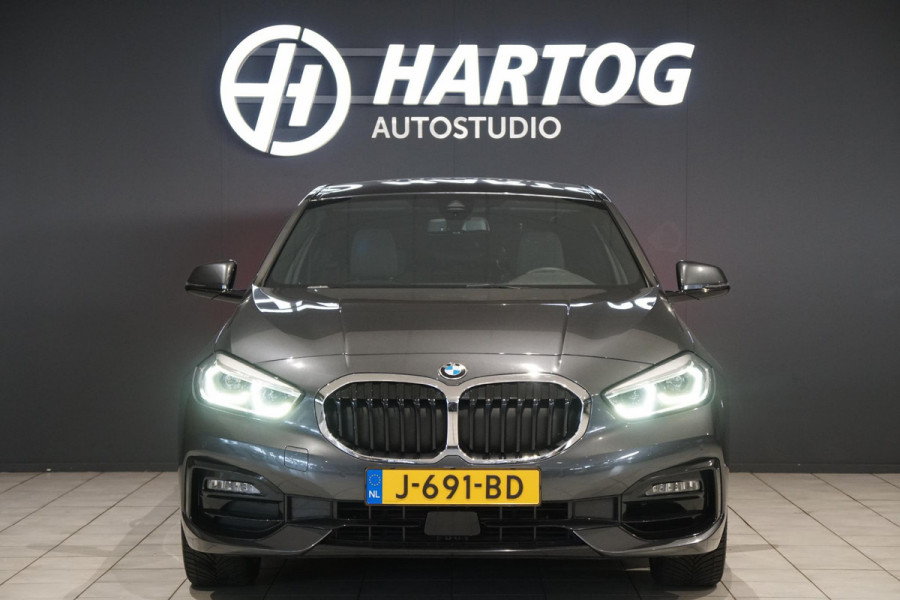 BMW 1-serie 118i Executive Edition + HARMAN KARDON / CAMERA / STOELVERWARMING