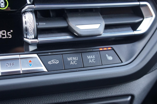 BMW 1-serie 118i Executive Edition + HARMAN KARDON / CAMERA / STOELVERWARMING