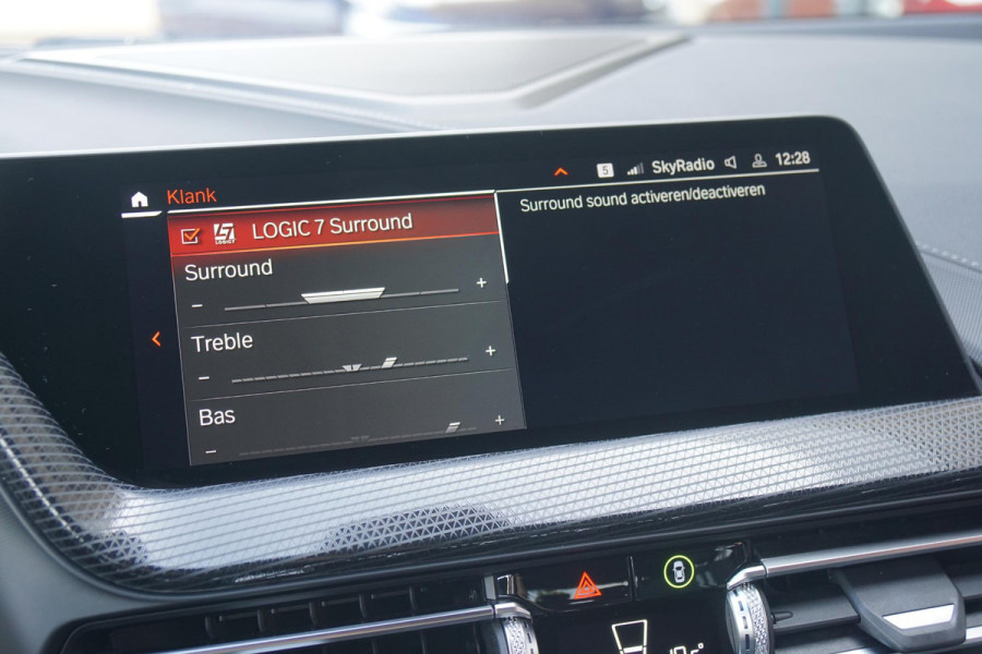 BMW 1-serie 118i Executive Edition + HARMAN KARDON / CAMERA / STOELVERWARMING