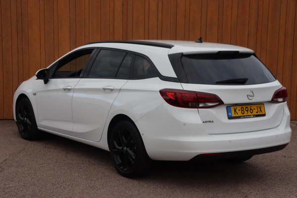 Opel Astra Sports Tourer 1.4 Elegance org.NL Comfort-stoelen a.camera Opel Astra Sports Tourer 1.4 Elegance org.NL Comfort-stoelen a.camera