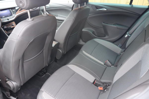 Opel Astra Sports Tourer 1.4 Elegance org.NL Comfort-stoelen a.camera Opel Astra Sports Tourer 1.4 Elegance org.NL Comfort-stoelen a.camera