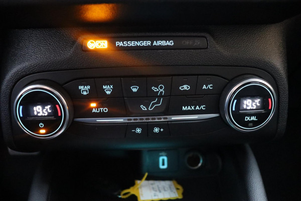 Ford FOCUS Wagon 1.0 EcoBoost Titanium Business org.NL