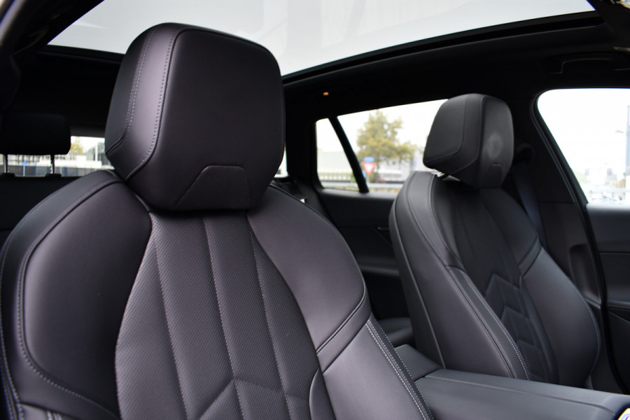 BMW 5 Serie Touring 520i M-Sport Pano Trekh B&W 21inch ACC 360 HUD Stoelventilatie Brooklyngrau