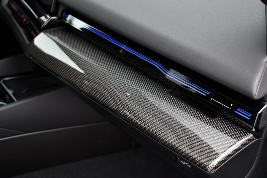 BMW 5 Serie Touring 520i M-Sport Pano Trekh B&W 21inch ACC 360 HUD Stoelventilatie Brooklyngrau