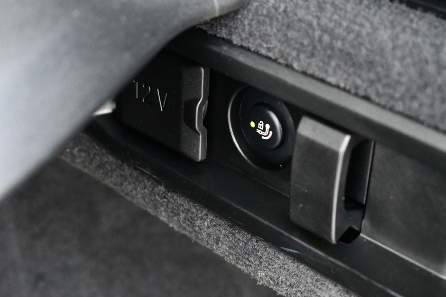 BMW 5 Serie Touring 520i M-Sport Pano Trekh B&W 21inch ACC 360 HUD Stoelventilatie Brooklyngrau