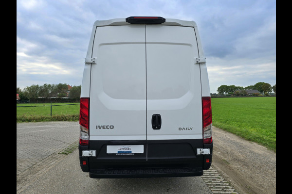 Iveco Daily 35S14V 2.3 352L H2 L2L H2 - 140 Pk - Euro 6 - Airco - Cruise Control Iveco Daily 35S14V 2.3 352L H2 L2L H2 - 140 Pk - Euro 6 - Airco - Cruise Control