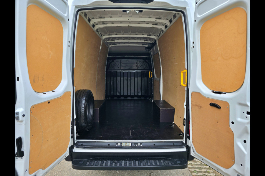 Iveco Daily 35S14V 2.3 352L H2 L2L H2 - 140 Pk - Euro 6 - Airco - Cruise Control Iveco Daily 35S14V 2.3 352L H2 L2L H2 - 140 Pk - Euro 6 - Airco - Cruise Control