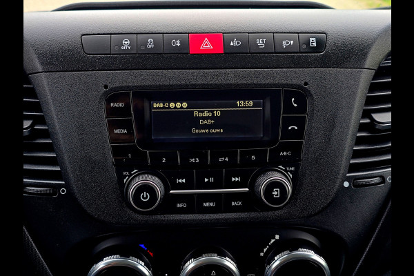 Iveco Daily 35S14V 2.3 352L H2 L2L H2 - 140 Pk - Euro 6 - Airco - Cruise Control Iveco Daily 35S14V 2.3 352L H2 L2L H2 - 140 Pk - Euro 6 - Airco - Cruise Control
