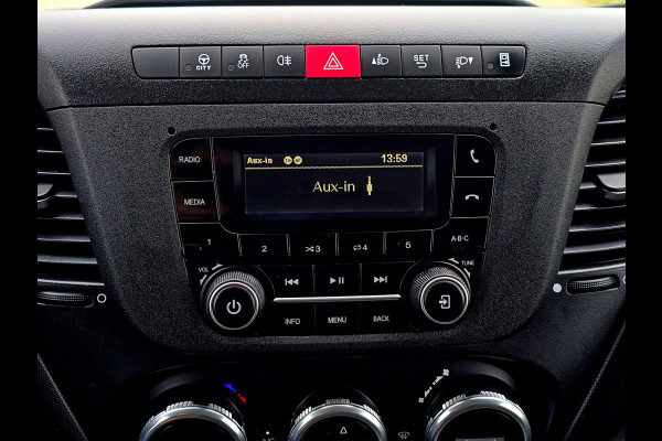 Iveco Daily 35S14V 2.3 352L H2 L2L H2 - 140 Pk - Euro 6 - Airco - Cruise Control Iveco Daily 35S14V 2.3 352L H2 L2L H2 - 140 Pk - Euro 6 - Airco - Cruise Control