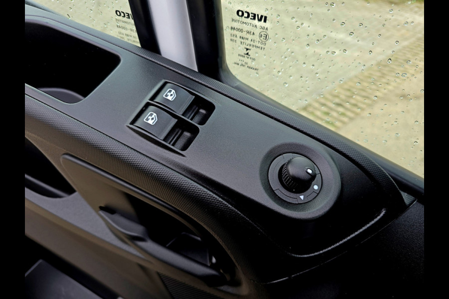 Iveco Daily 35S14V 2.3 352L H2 L2L H2 - 140 Pk - Euro 6 - Airco - Cruise Control Iveco Daily 35S14V 2.3 352L H2 L2L H2 - 140 Pk - Euro 6 - Airco - Cruise Control