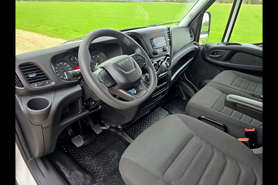 Iveco Daily 35S14V 2.3 352L H2 L2L H2 - 140 Pk - Euro 6 - Airco - Cruise Control Iveco Daily 35S14V 2.3 352L H2 L2L H2 - 140 Pk - Euro 6 - Airco - Cruise Control