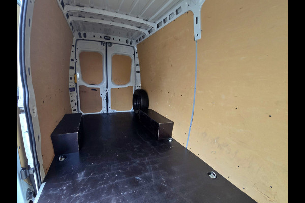 Iveco Daily 35S14V 2.3 352L H2 L2L H2 - 140 Pk - Euro 6 - Airco - Cruise Control Iveco Daily 35S14V 2.3 352L H2 L2L H2 - 140 Pk - Euro 6 - Airco - Cruise Control