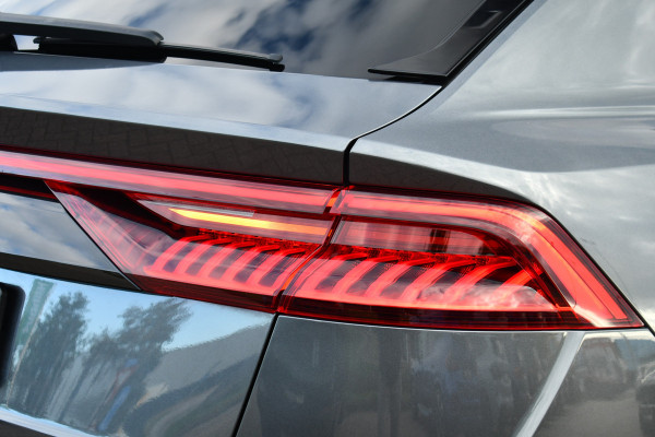 Audi Q8 50 TDI quattro ABT Pano Trekh ACC HUD 360 B&O 4WS 22inch Nachtzicht Soft-close Audi Q8 50 TDI quattro ABT Pano Trekh ACC HUD 360 B&O 4WS 22inch Nachtzicht Soft-close