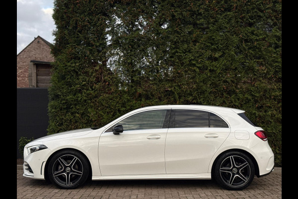 Mercedes-Benz A-Klasse 180 AMG Line Panorama CarPlay Mercedes-Benz A-Klasse 180 AMG Line Panorama CarPlay