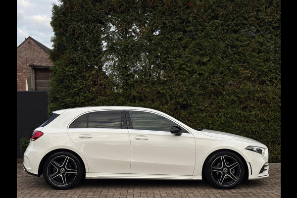 Mercedes-Benz A-Klasse 180 AMG Line Panorama CarPlay Mercedes-Benz A-Klasse 180 AMG Line Panorama CarPlay