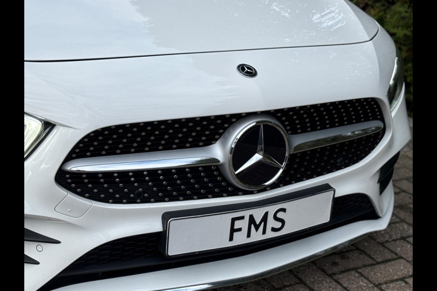 Mercedes-Benz A-Klasse 180 AMG Line Panorama CarPlay Mercedes-Benz A-Klasse 180 AMG Line Panorama CarPlay