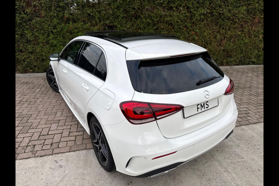 Mercedes-Benz A-Klasse 180 AMG Line Panorama CarPlay Mercedes-Benz A-Klasse 180 AMG Line Panorama CarPlay