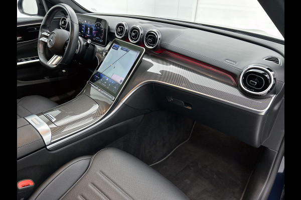 Mercedes-Benz C-Klasse 180 AMG Line Multispaaks lichtmetalen velgen 19 inch. Navigatie | parking support met camera achter | Inclusief 24 maanden MB Certified garantie voor Europa. Mercedes-Benz C-Klasse 180 AMG Line Multispaaks lichtmetalen velgen 19 inch. Navigatie | parking support met camera achter | Inclusief 24 maanden MB Certified garantie voor Europa.