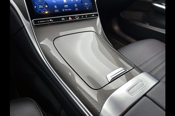 Mercedes-Benz C-Klasse 180 AMG Line Multispaaks lichtmetalen velgen 19 inch. Navigatie | parking support met camera achter | Inclusief 24 maanden MB Certified garantie voor Europa. Mercedes-Benz C-Klasse 180 AMG Line Multispaaks lichtmetalen velgen 19 inch. Navigatie | parking support met camera achter | Inclusief 24 maanden MB Certified garantie voor Europa.
