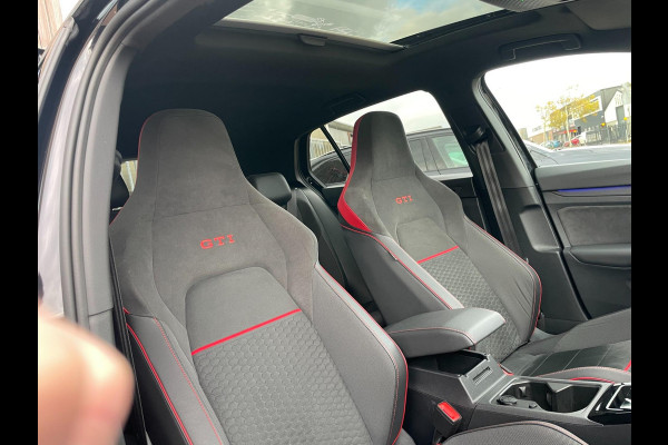 Volkswagen Golf 2.0 TSI GTI Clubsport IQ Panorama Garantie Dealer Onderhouden