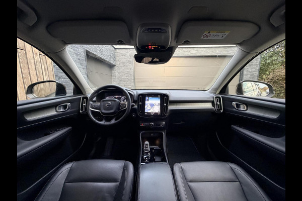 Volvo XC40 1.5 T5 Twin Engine Inscription Automaat | Leren bekleding | LED verlichting | Stoelverwarming | Getint glas | 19 inch lichtmetal
