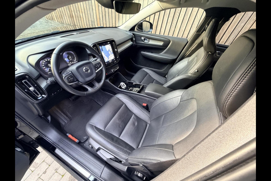 Volvo XC40 1.5 T5 Twin Engine Inscription Automaat | Leren bekleding | LED verlichting | Stoelverwarming | Getint glas | 19 inch lichtmetal