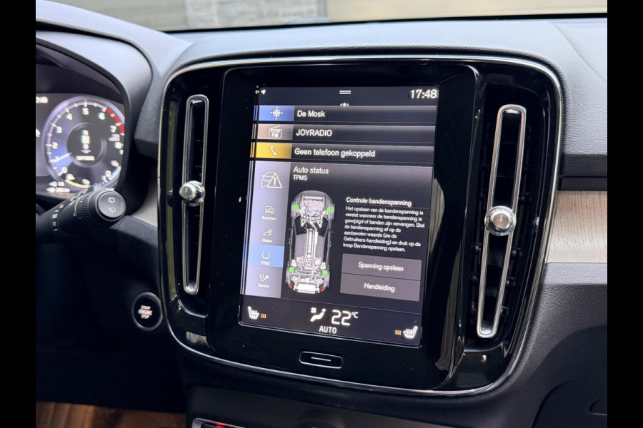 Volvo XC40 1.5 T5 Twin Engine Inscription Automaat | Leren bekleding | LED verlichting | Stoelverwarming | Getint glas | 19 inch lichtmetal