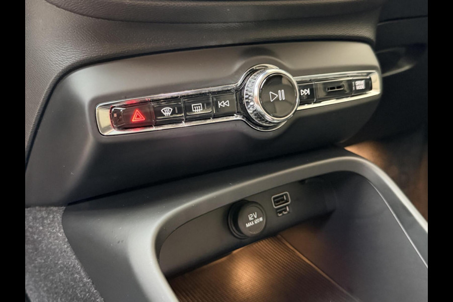 Volvo XC40 1.5 T5 Twin Engine Inscription Automaat | Leren bekleding | LED verlichting | Stoelverwarming | Getint glas | 19 inch lichtmetal