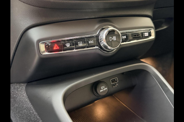 Volvo XC40 1.5 T5 Twin Engine Inscription Automaat | Leren bekleding | LED verlichting | Stoelverwarming | Getint glas | 19 inch lichtmetal