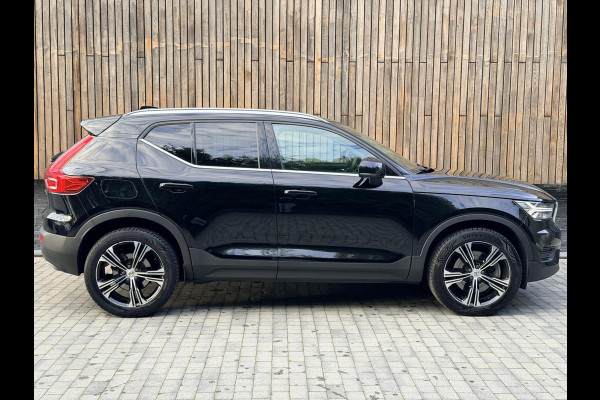 Volvo XC40 1.5 T5 Twin Engine Inscription Automaat | Leren bekleding | LED verlichting | Stoelverwarming | Getint glas | 19 inch lichtmetal