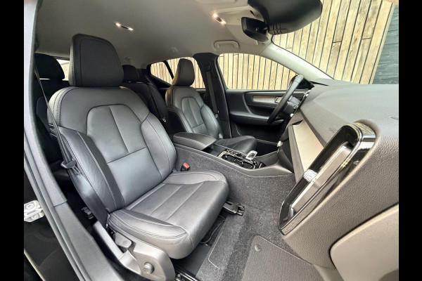 Volvo XC40 1.5 T5 Twin Engine Inscription Automaat | Leren bekleding | LED verlichting | Stoelverwarming | Getint glas | 19 inch lichtmetal